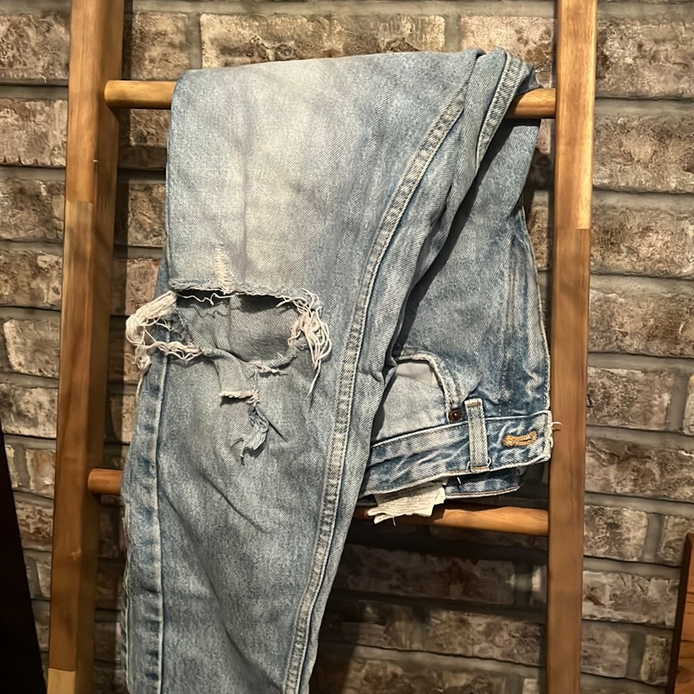 Zara light washed straight cut jeans size 2 holes on the knees